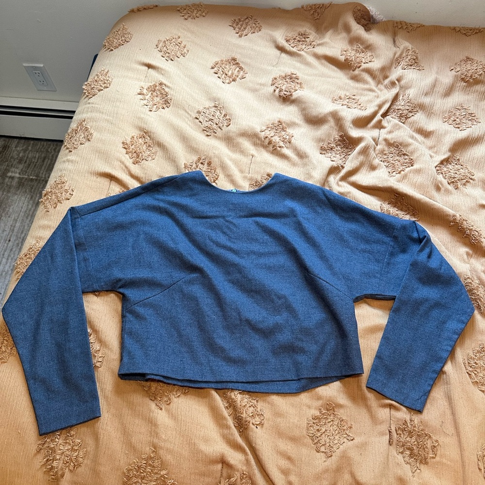 Grey Cropped Long-Sleeve Top